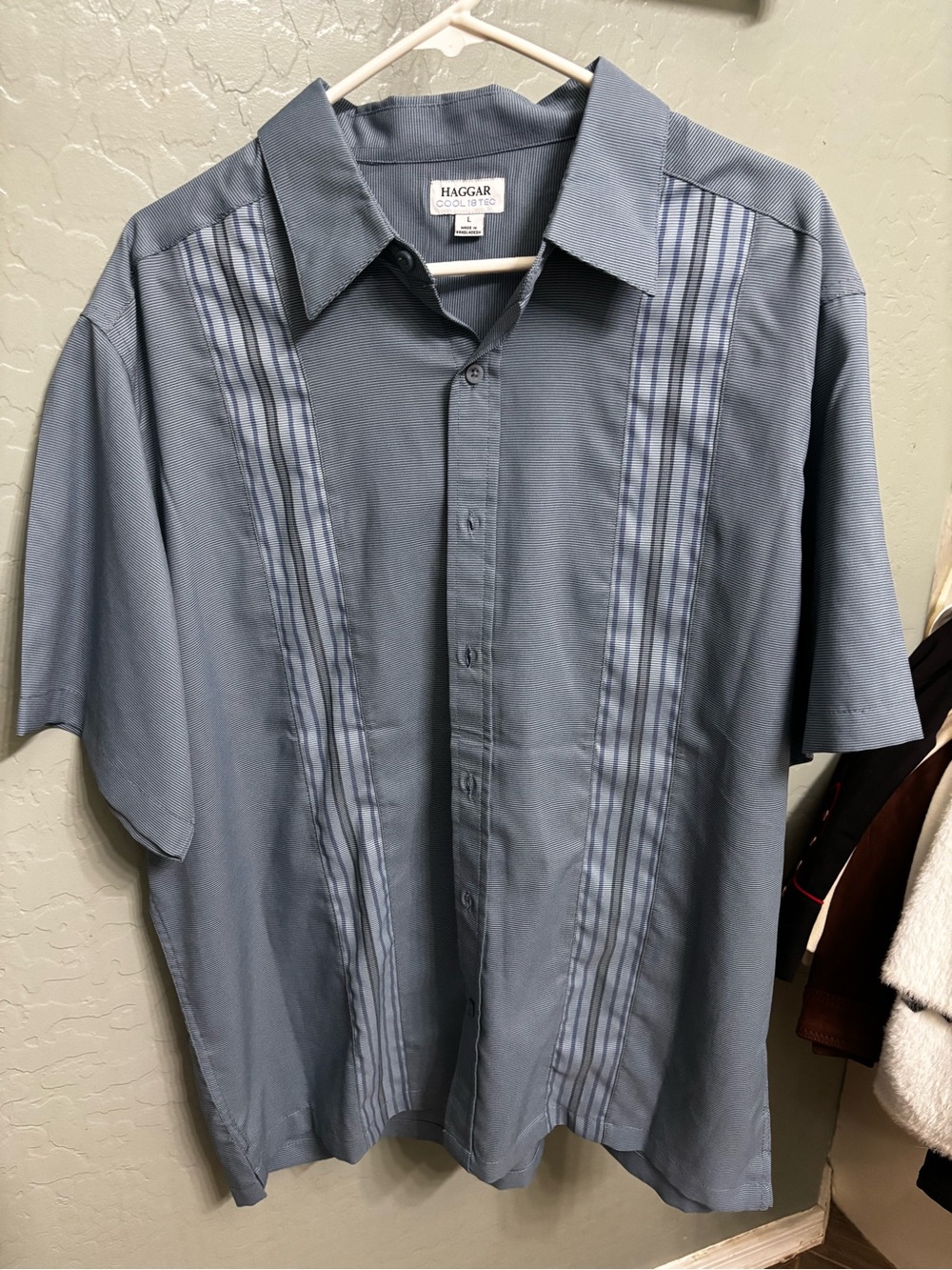 Haggar Short-Sleeve Button-Down Shirt in Slate Blue with Pin-Tuck Details